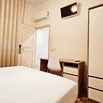 Pensión Rooms4you 3 In Historic Center Of
