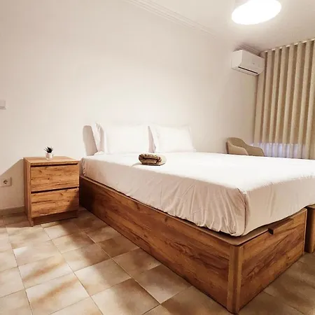 Πανσιόν Rooms4you 3 In Historic Center Of